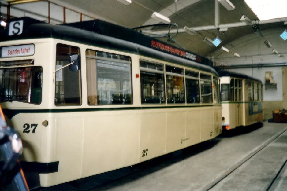Jena museumsvogn 27 inde i remisen Dornburger Straße (2003)