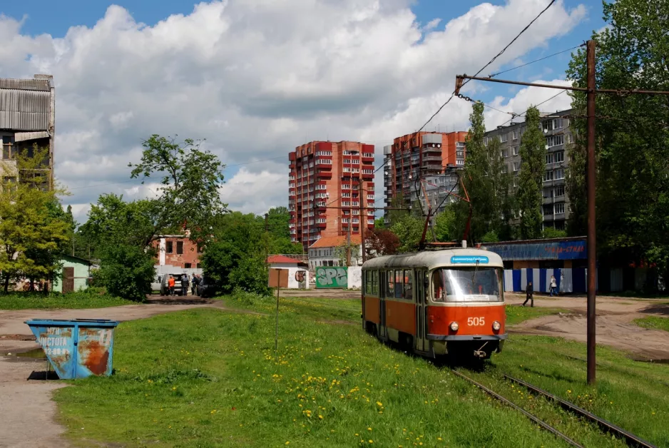 Kaliningrad sporvognslinje 1 med motorvogn 505 på Nerchinskaya Street (2012)