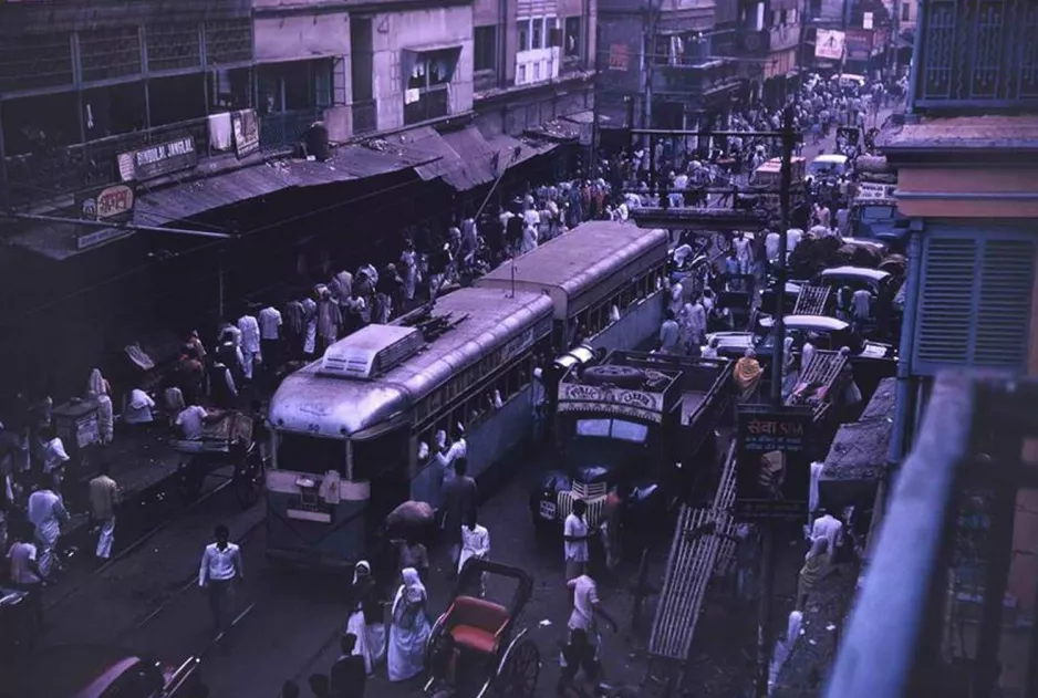 Kolkata sporvognslinje 4 på Rabindra Sarani (1980)