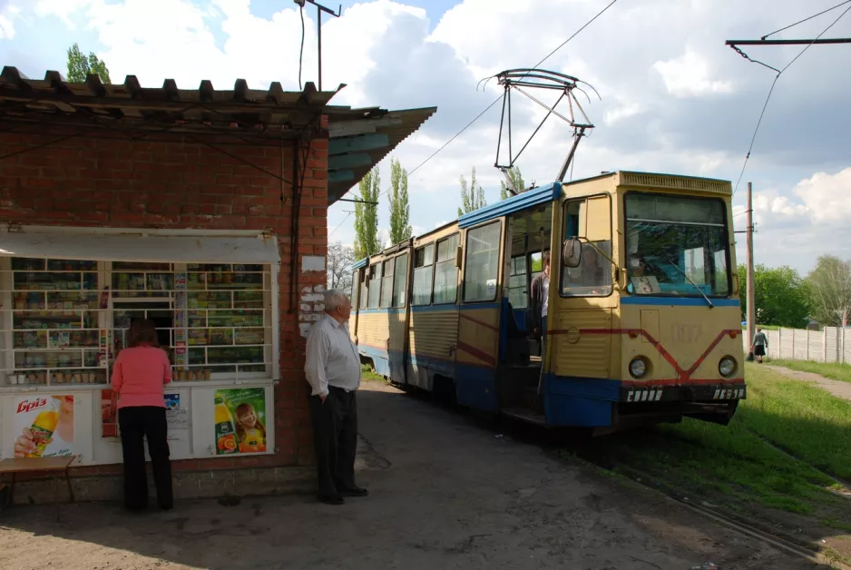 Konstantinovka sporvognslinje 3 med motorvogn 007 ved Tsentralnyy rynok (2011)