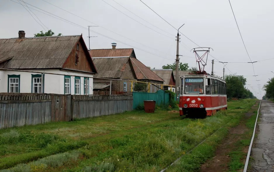 Kramatorsk sporvognslinje 3 med motorvogn 0050 ved TETs (2012)