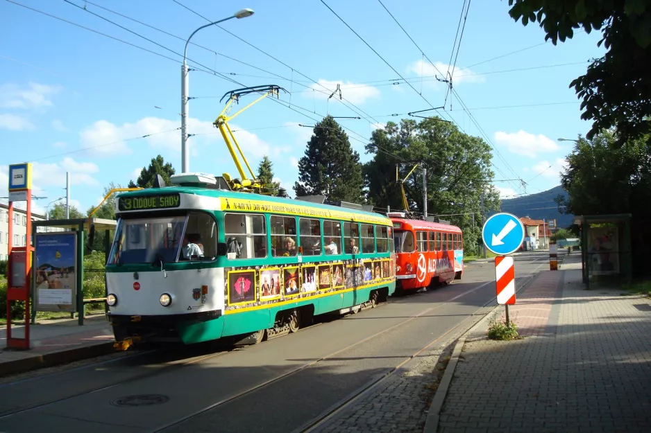 Liberec sporvognslinje 3 med motorvogn 59 ved Dolní Hanychov (2011)
