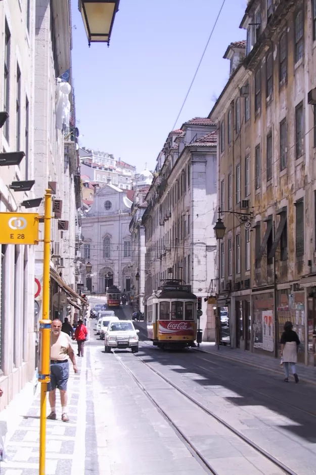 Lissabon sporvognslinje 28E på Rua da Conceição (2003)