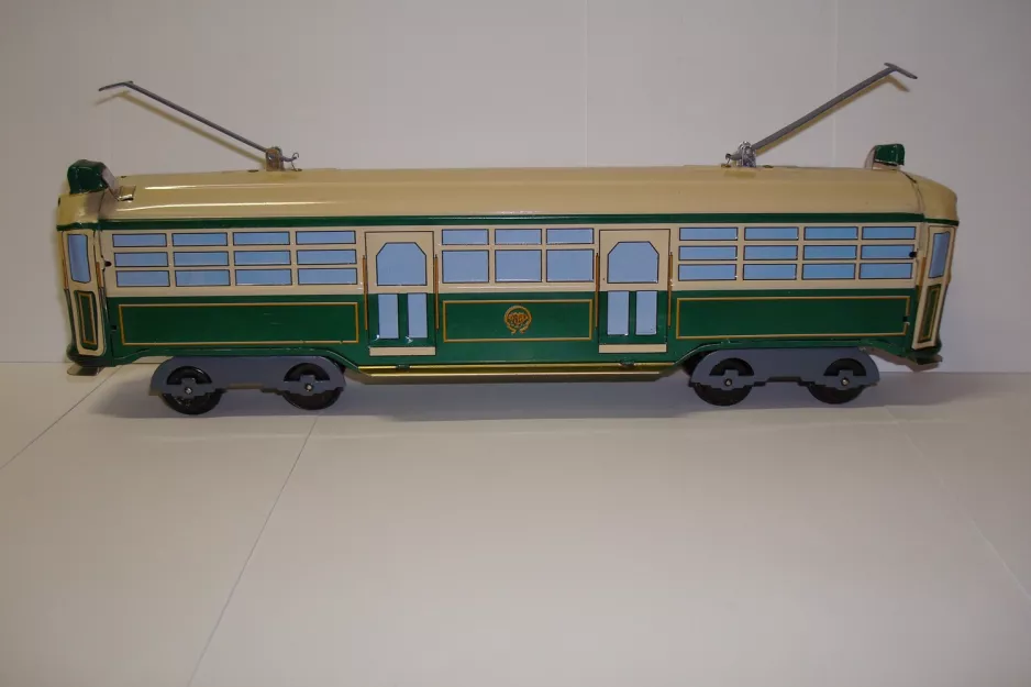 Modelsporvogn: Melbourne motorvogn 892   siden, Blik legetøjssporvogn (2006)
