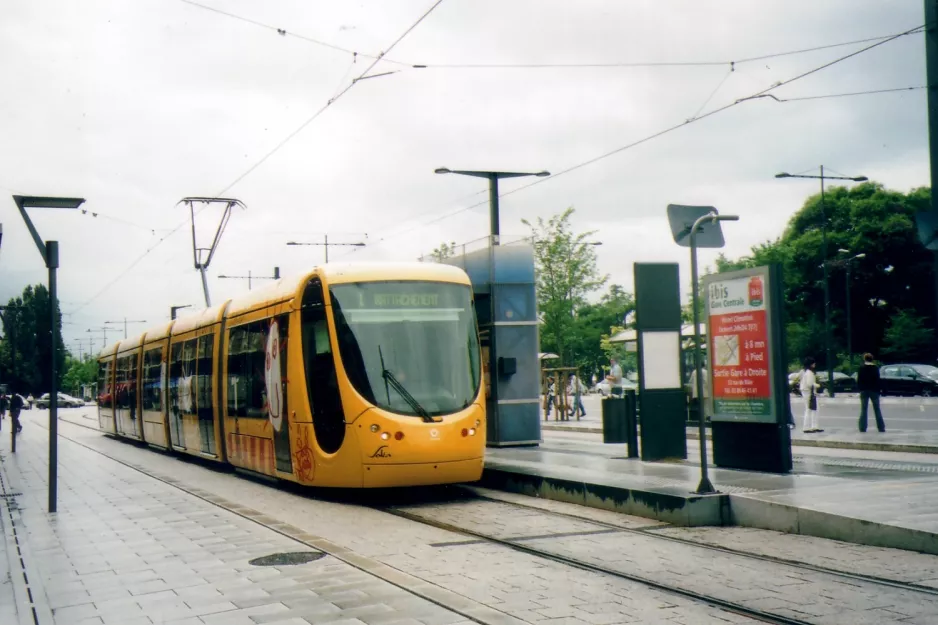 Mulhouse sporvognslinje Tram 1 med lavgulvsledvogn 2018 ved Gare Centrale (2007)