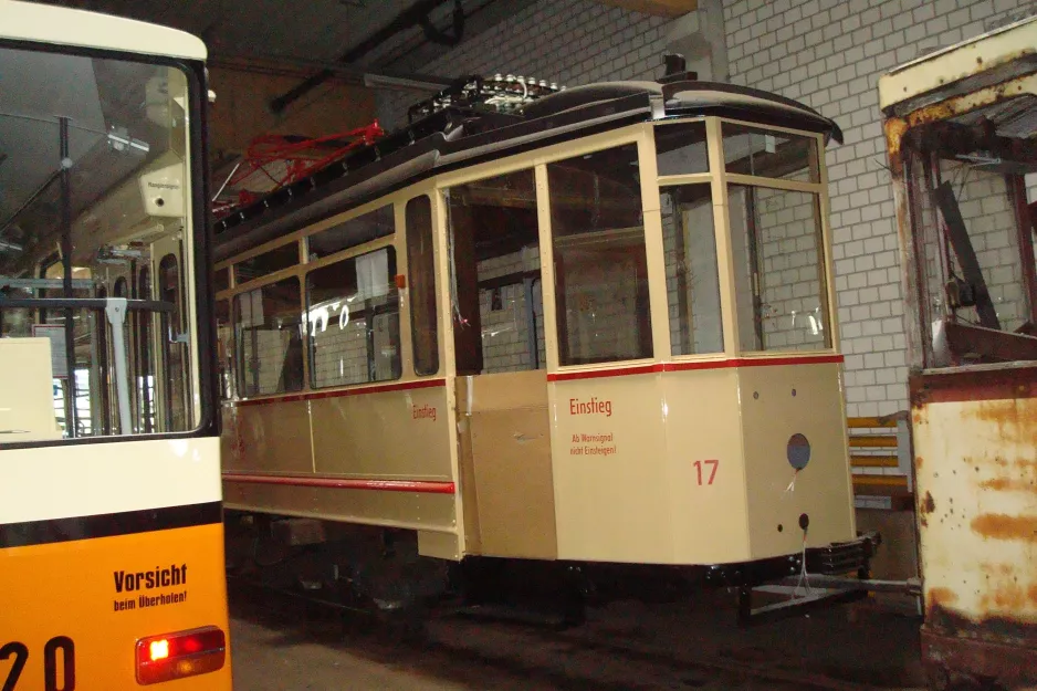 Naumburg (Saale) motorvogn 17 inde i Depot Zoitzbergstr. (2014)