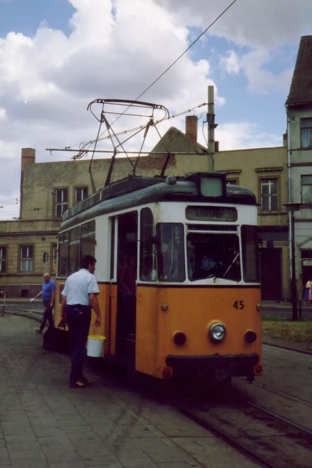 Nordhausen sporvognslinje 2 med motorvogn 45 nær Nordbrand (1990)