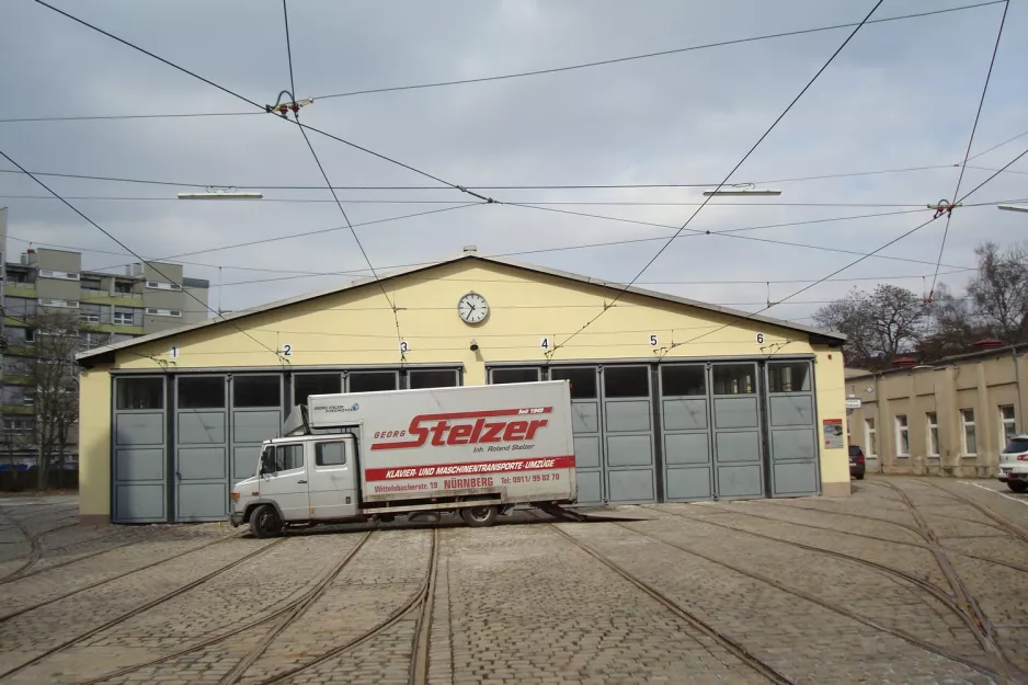 Nürnberg foran Historische Straßenbahndepot St. Peter (2013)