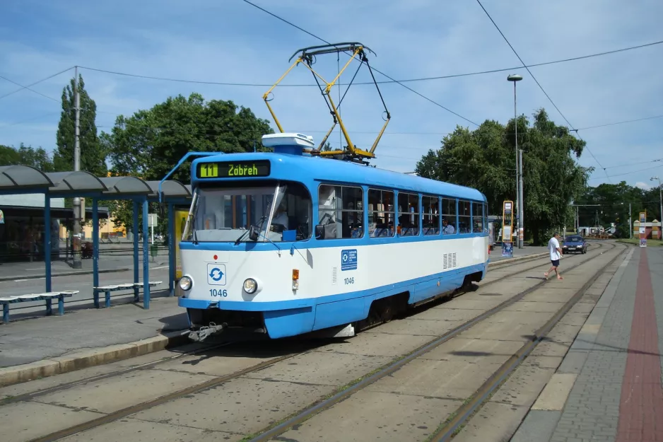 Ostrava sporvognslinje 11 med motorvogn 1046 ved Elektra (2008)