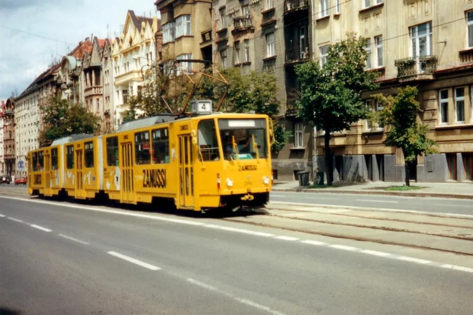 Plzeň sporvognslinje 4 med ledvogn 290 på Klatovská třída (1996)