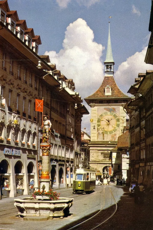 Postkort: Bern sporvognslinje 3 med motorvogn 102 på Marktgasse (1980)
