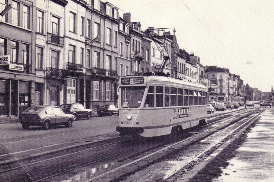 Postkort: Bruxelles sporvognslinje 58 med motorvogn 7027 nær Brussel Zuid/ Gare Midi (1981)