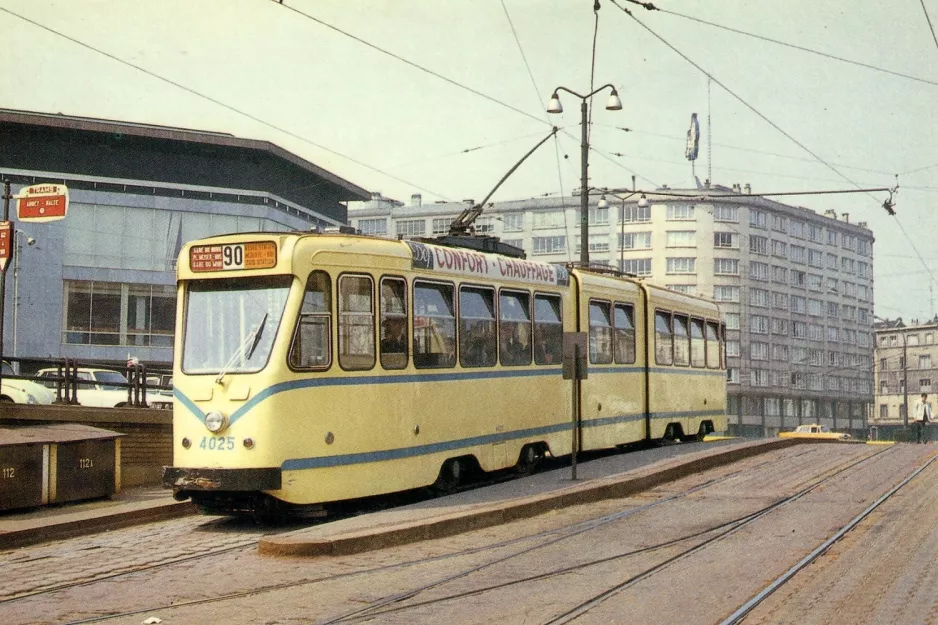 Postkort: Bruxelles sporvognslinje 90 med ledvogn 4025 på Boulevard Jamar/Jamarlaan (1971)