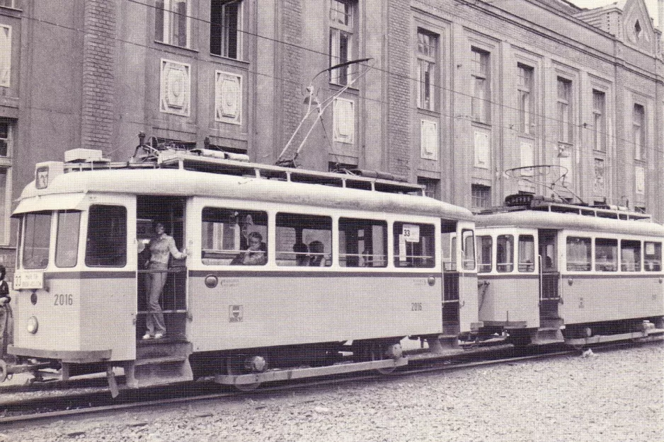 Postkort: Budapest sporvognslinje 33 med motorvogn 2016 på Váci út (1980)