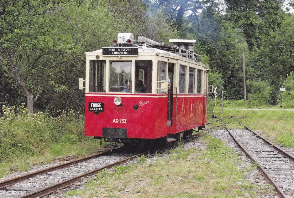 Postkort: Erezée motorvogn AR 133 "Francais" ved Pont-d'Erezée (2010)