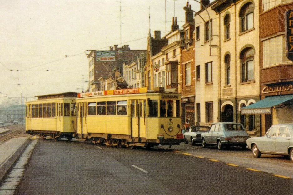 Postkort: Gent sporvognslinje 2 med motorvogn 317 på Brusselse Steenweg (1972)