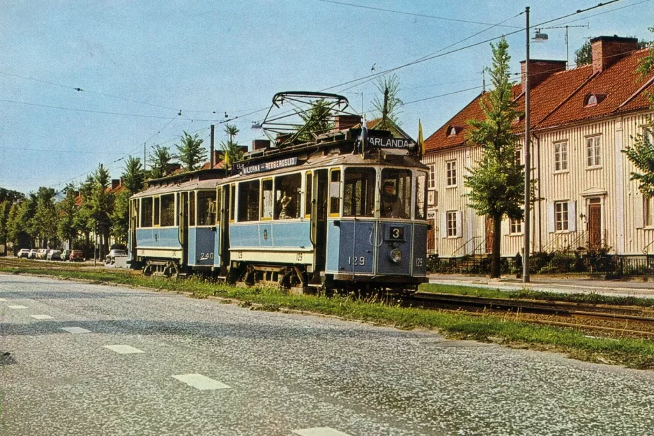 Postkort: Gøteborg sporvognslinje 3 med motorvogn 129 på Kungsladugårdsgatan (1958)