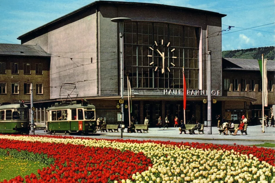 Postkort: Graz ekstralinje 14 med ledvogn 281 ved Hauptbahnhof (Europaplatz) (1968)