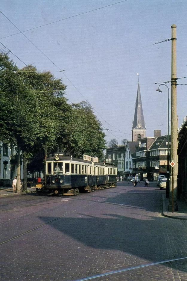 Postkort: Haarlem regionallinje A med motorvogn A 613/614 på Parkweg, Voorburg (1961)