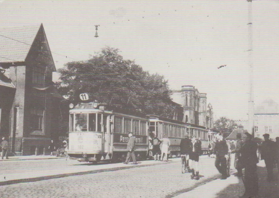 Postkort: Hannover sporvognslinje 11 med motorvogn 102 ved Hildesheim Hauptbahnhof (1946)