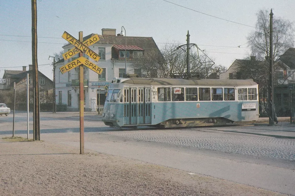 Postkort: Helsingborg sporvognslinje 3 med motorvogn 53 i krydset Planteringsvägen (1967)