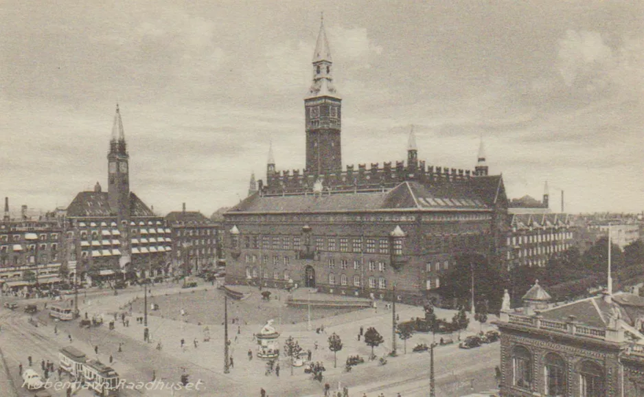 Postkort: København foran Raadhuset (1933)
