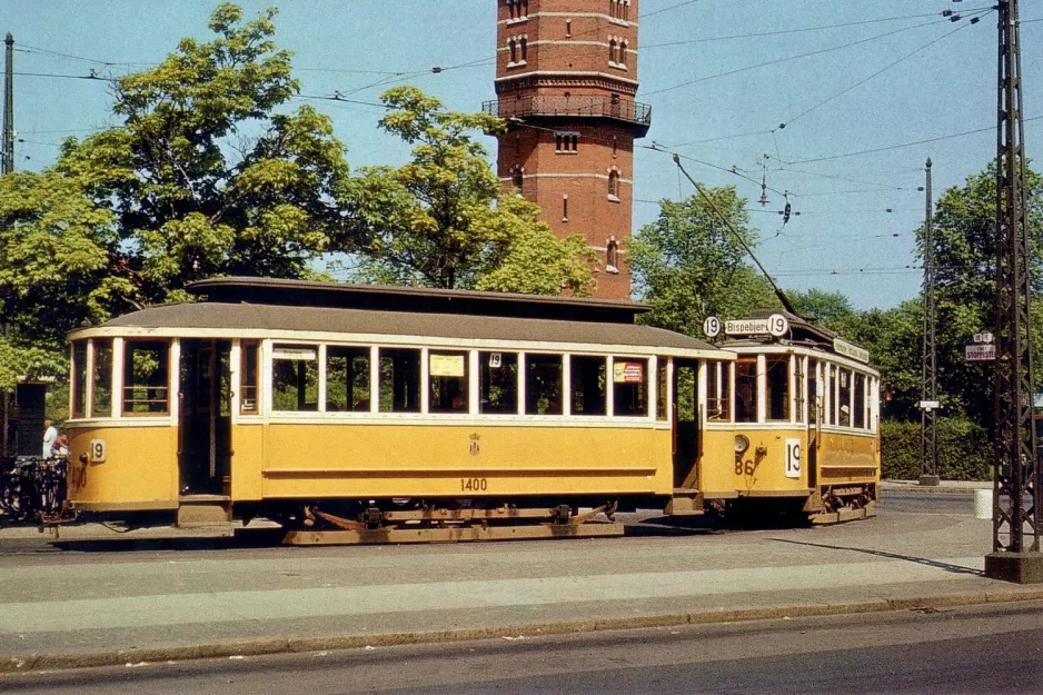 Postkort: København sporvognslinje 19 med motorvogn 186 ved Øresundsvej (1960-1964)