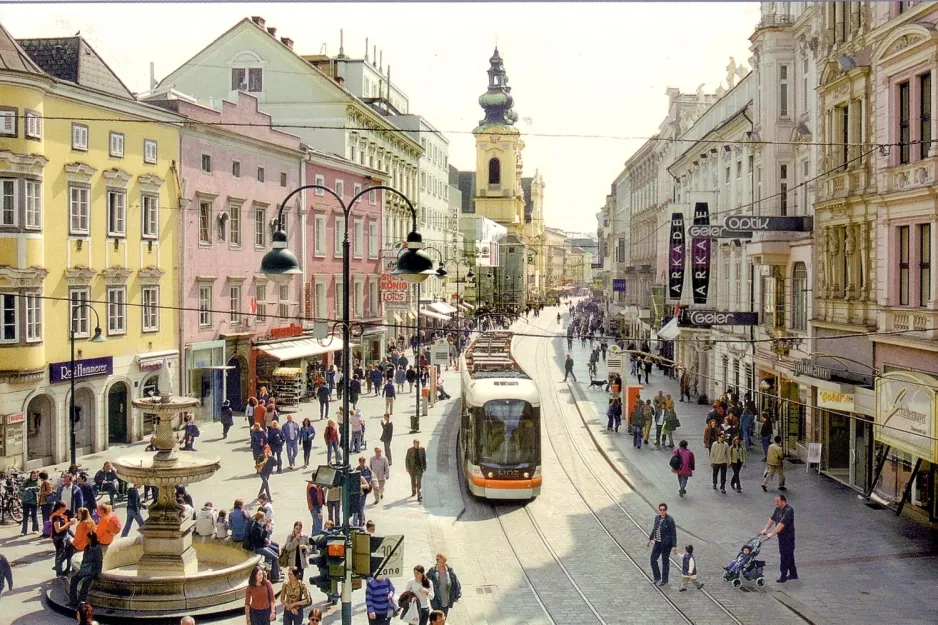 Postkort: Linz lavgulvsledvogn 003 ved Taubenmarkt (2002)