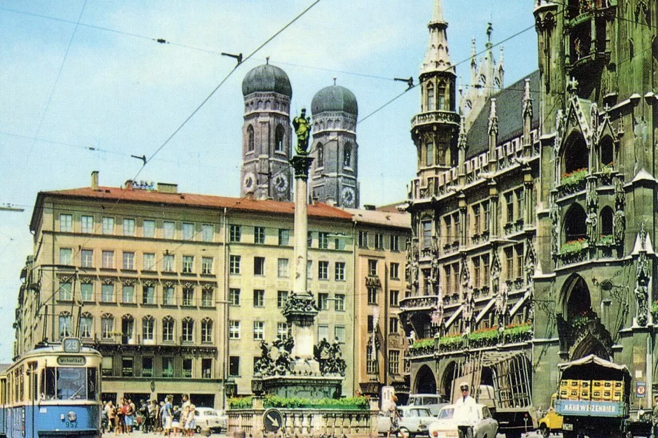 Postkort: München ekstralinje 29 med motorvogn 952 på Marienplatz (1961)