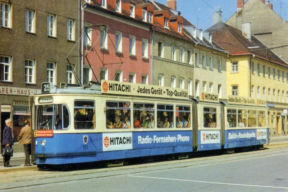 Postkort: München sporvognslinje 25 med ledvogn 101 ved Mariahilfplatz (1971)