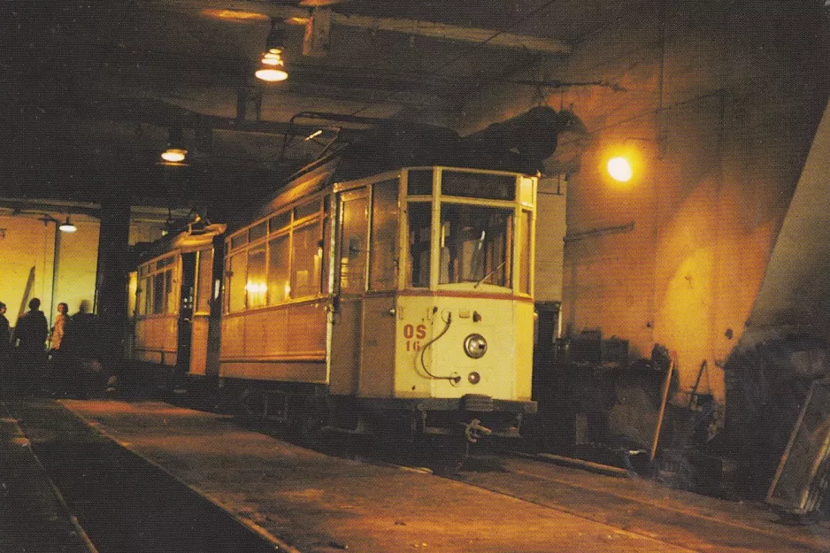 Postkort: Naumburg (Saale) motorvogn 16 inde i Naumburger Straßenbahn (1979)