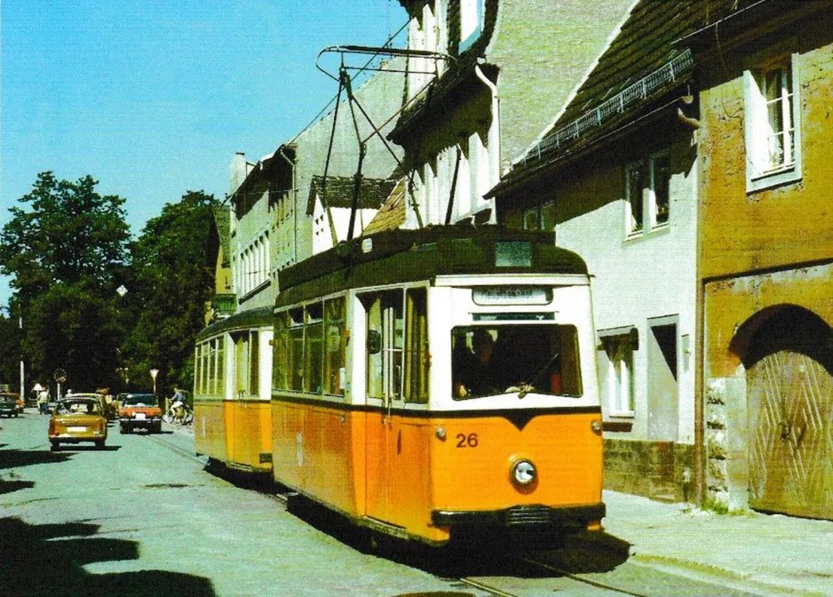 Postkort: Naumburg (Saale) turistlinje 4 med motorvogn 26 på Michaelisstraße (1988)