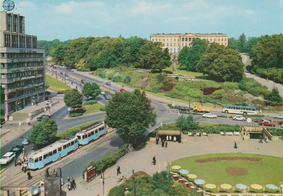 Postkort: Oslo udenfor Slottet (1950)