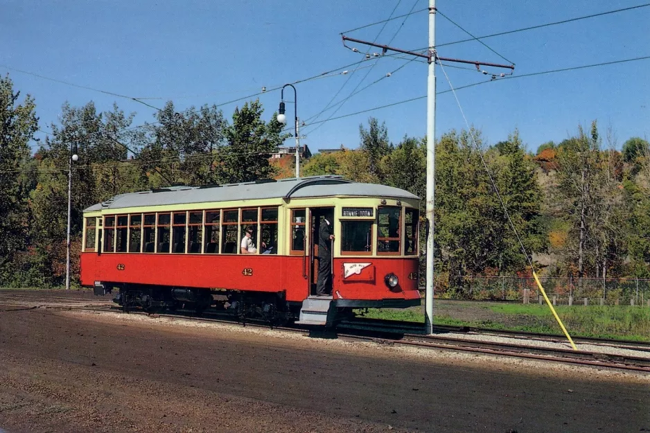 Postkort: San Francisco E-Embarcadero Steetcar med motorvogn 42 nær 2nd & King (1984)