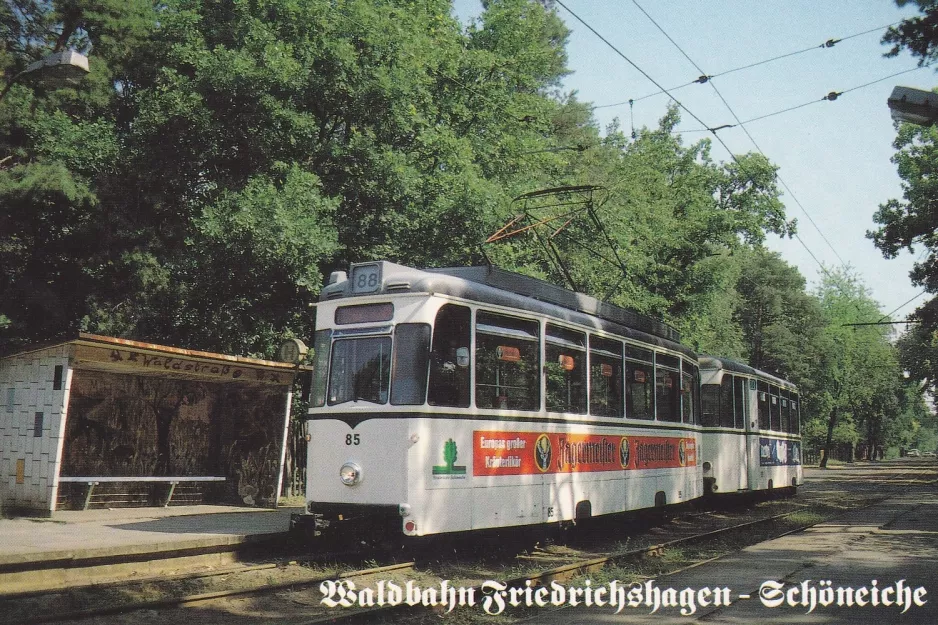 Postkort: Schöneiche sporvognslinje 88 med motorvogn 85 ved Waldstr. (1988)