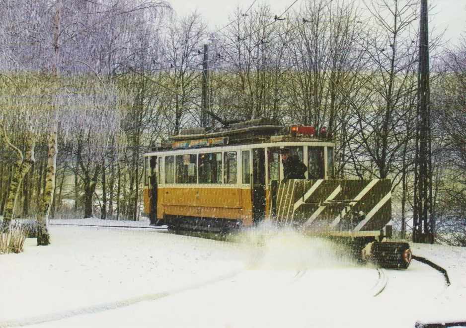 Postkort: Skjoldenæsholm 1435 mm med arbejdsvogn S2 på forpladsen Sporvejsmuseet (2005)