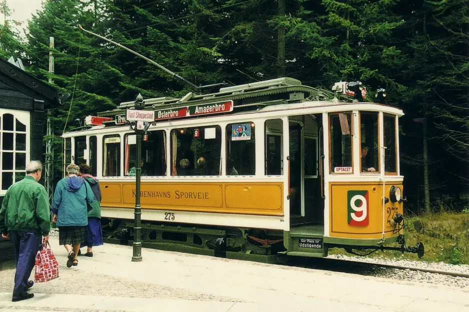 Postkort: Skjoldenæsholm normalspor med motorvogn 275 ved Eilers Eg (1999)