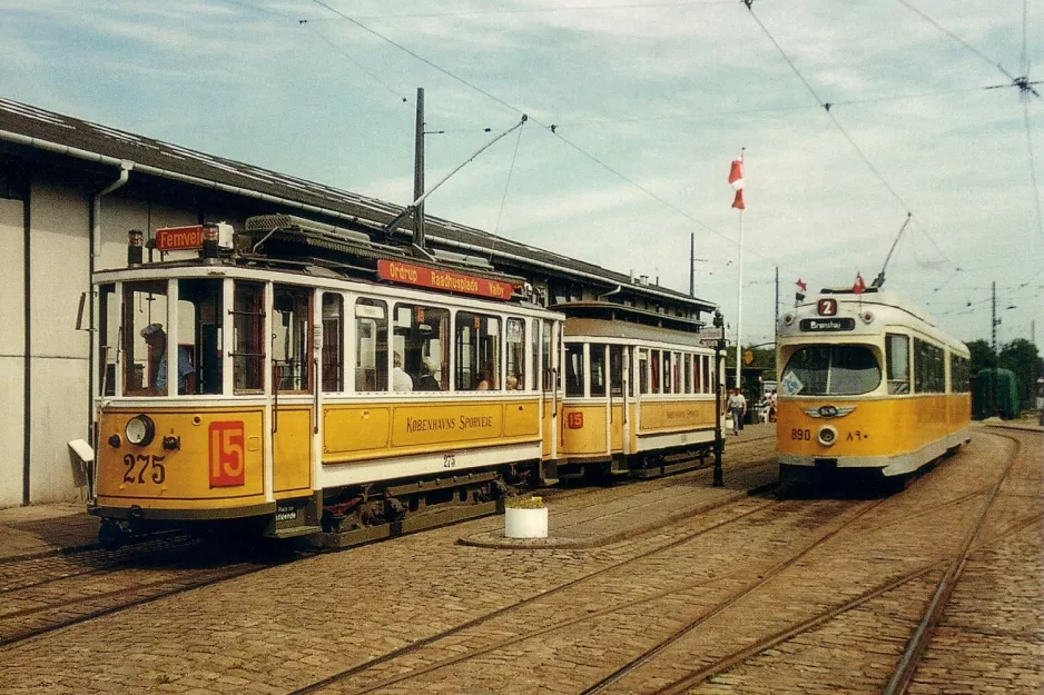 Postkort: Skjoldenæsholm normalspor med motorvogn 275 ved Sporvejsmuseet (2001)