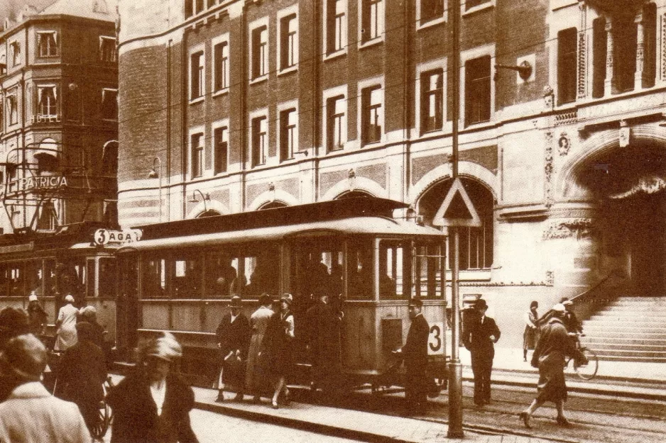 Postkort: Stockholm sporvognslinje 3 ved Centralposthuset (1920-1929)