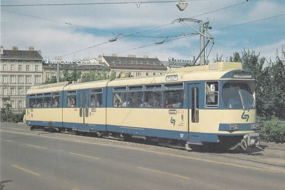 Postkort: Wien regionallinje 515 - Badner Bahn med ledvogn 107 "Heri" på Karlsplatz (1984)
