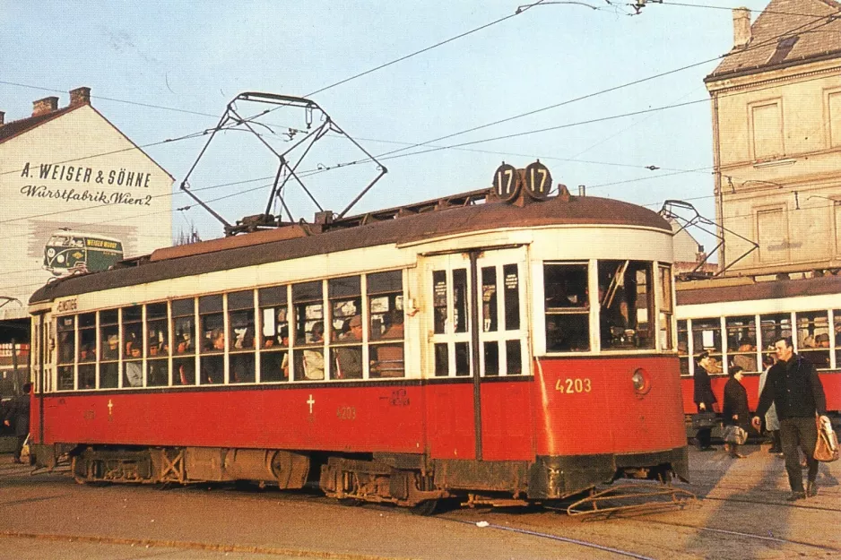 Postkort: Wien sporvognslinje 17 med motorvogn 4203 ved Floridsdorf (1969)