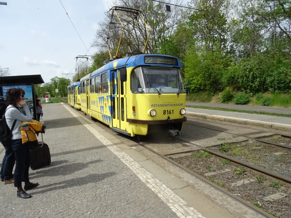 Prag sporvognslinje 22 med motorvogn 8161 ved Brusnice (2024)
