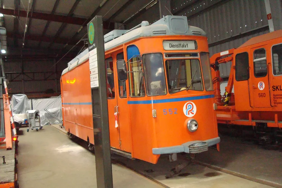 Rostock arbejdsvogn 552 i Straßenbahnmuseum - depot12 (2015)