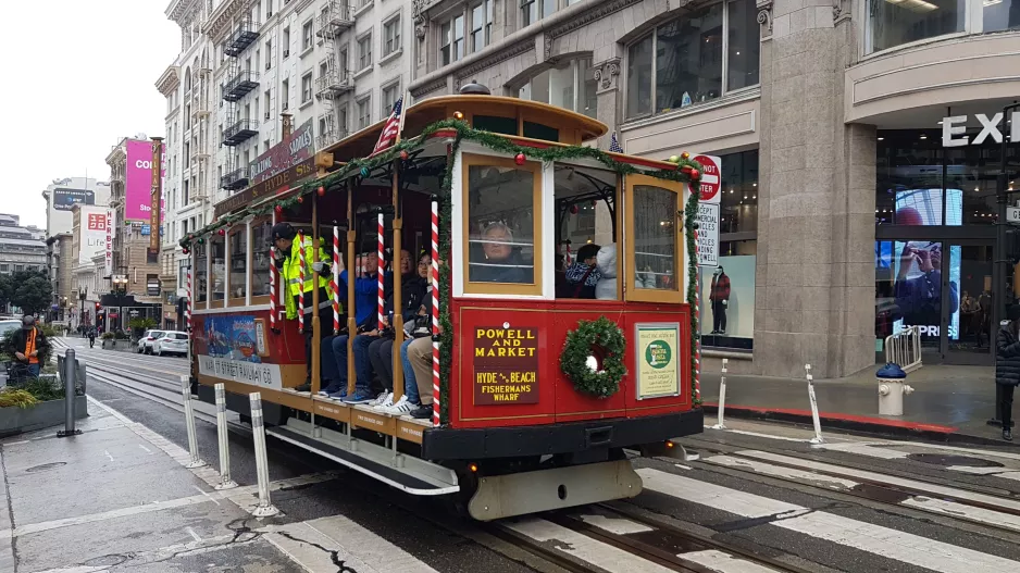 San Francisco kabelbane Powell-Hyde med kabelsporvogn 11 på Powell Street (2019)