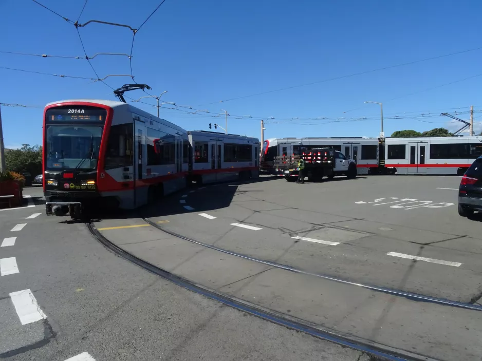 San Francisco sporvognslinje N Judah med ledvogn 2014 på Ocean Beach (2023)