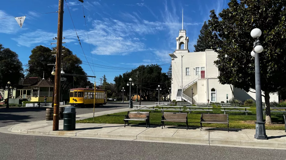 San Jose, California History Park linje med motorvogn 143 på Senter Rd (2022)