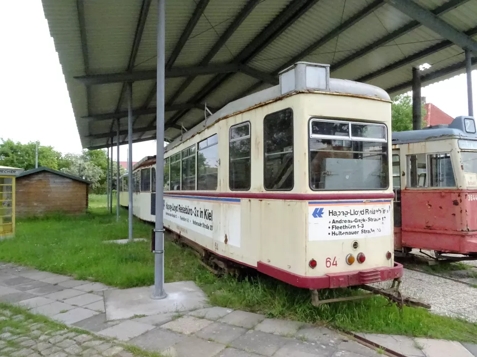 Schönberger Strand bivogn 64 inde i Tramport  set bagfra (2017)