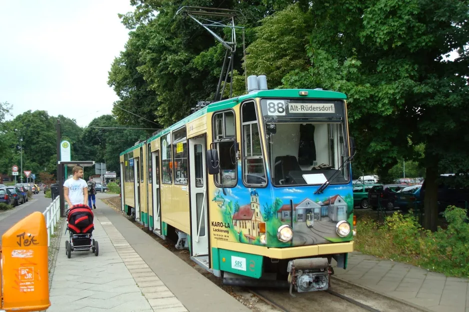 Schöneiche sporvognslinje 88 med ledvogn 21 ved Friedrichshagen (2008)