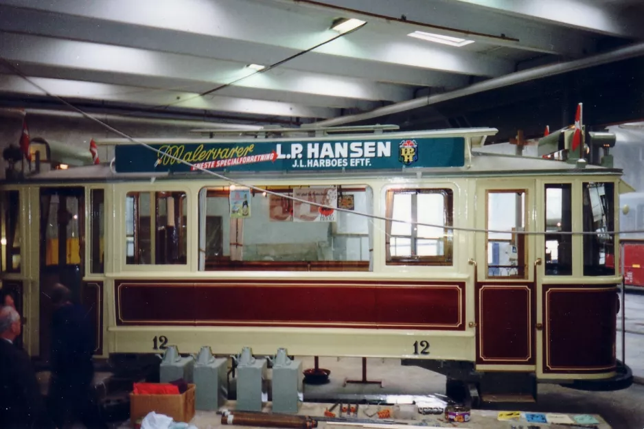 Skjoldenæsholm motorvogn 12 under restaurering Odense (1992)