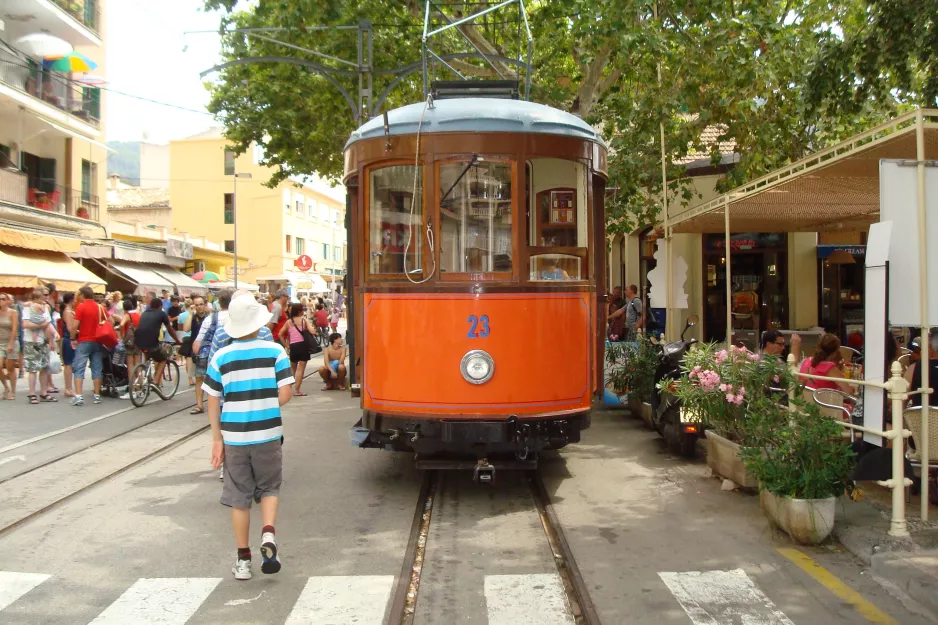 Sóller sporvognslinje med motorvogn 23, bagsiden Port de Sóller (2011)